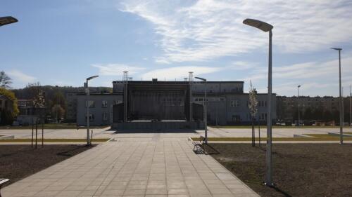 Projekt, realizacja i montaż- całoroczna estrada z zadaszeniem, Radzionków 2020.