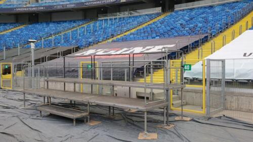 Przygotowanie podestów scenicznych pod transmisję TV. SEC - Speedway Euro Championship w Chorzowie. Mistrzostwa Europy na żużlu. 